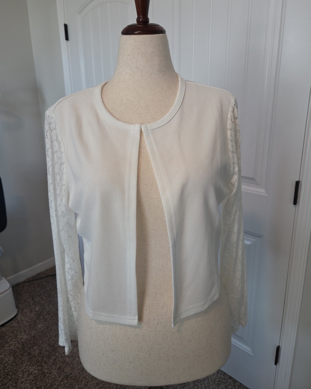 Women’s White Lace-Sleeve Open Cardigan